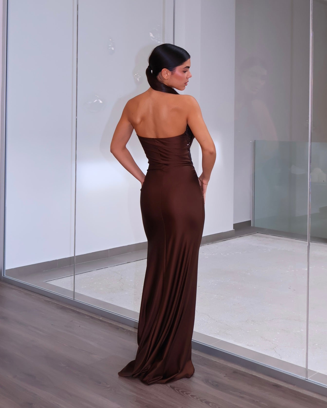 VESTIDO MARRÓN MÍSTICO