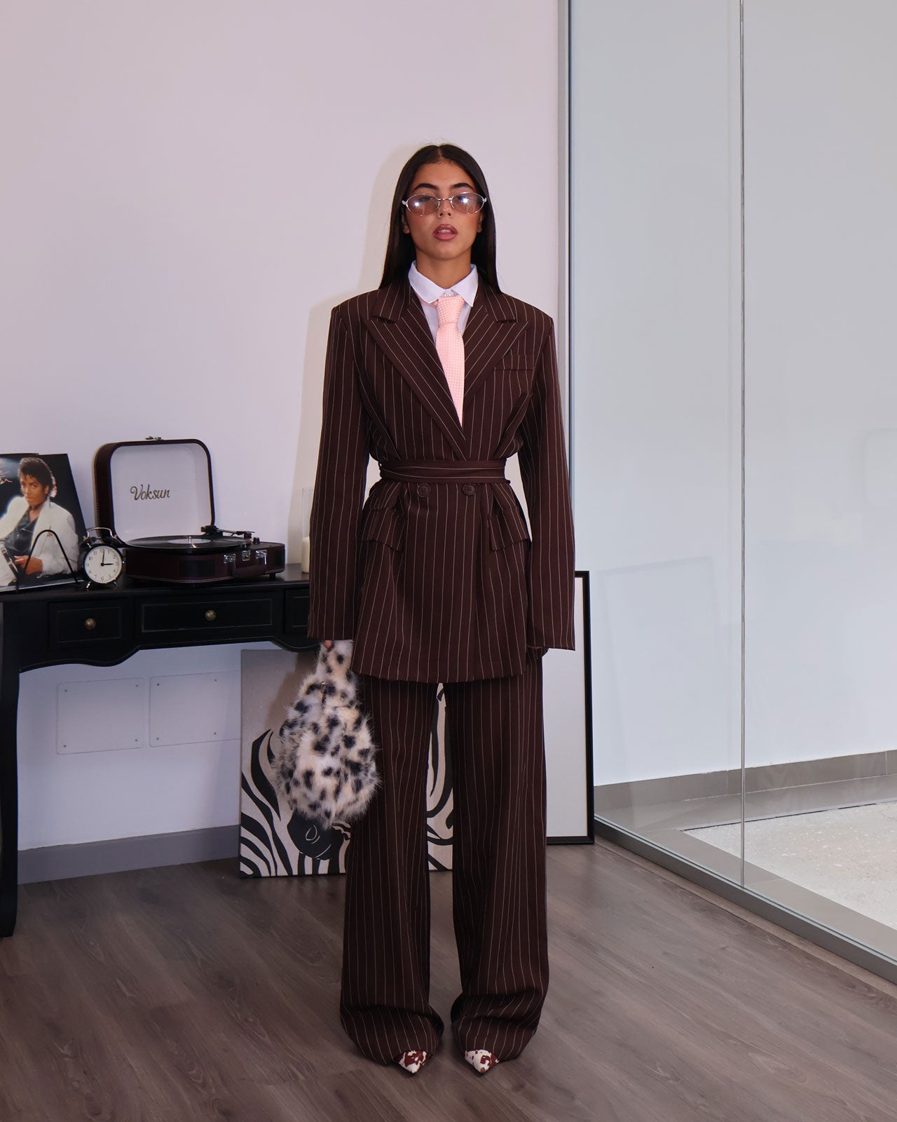 TRAJE DE LÍNEA DE TIZA