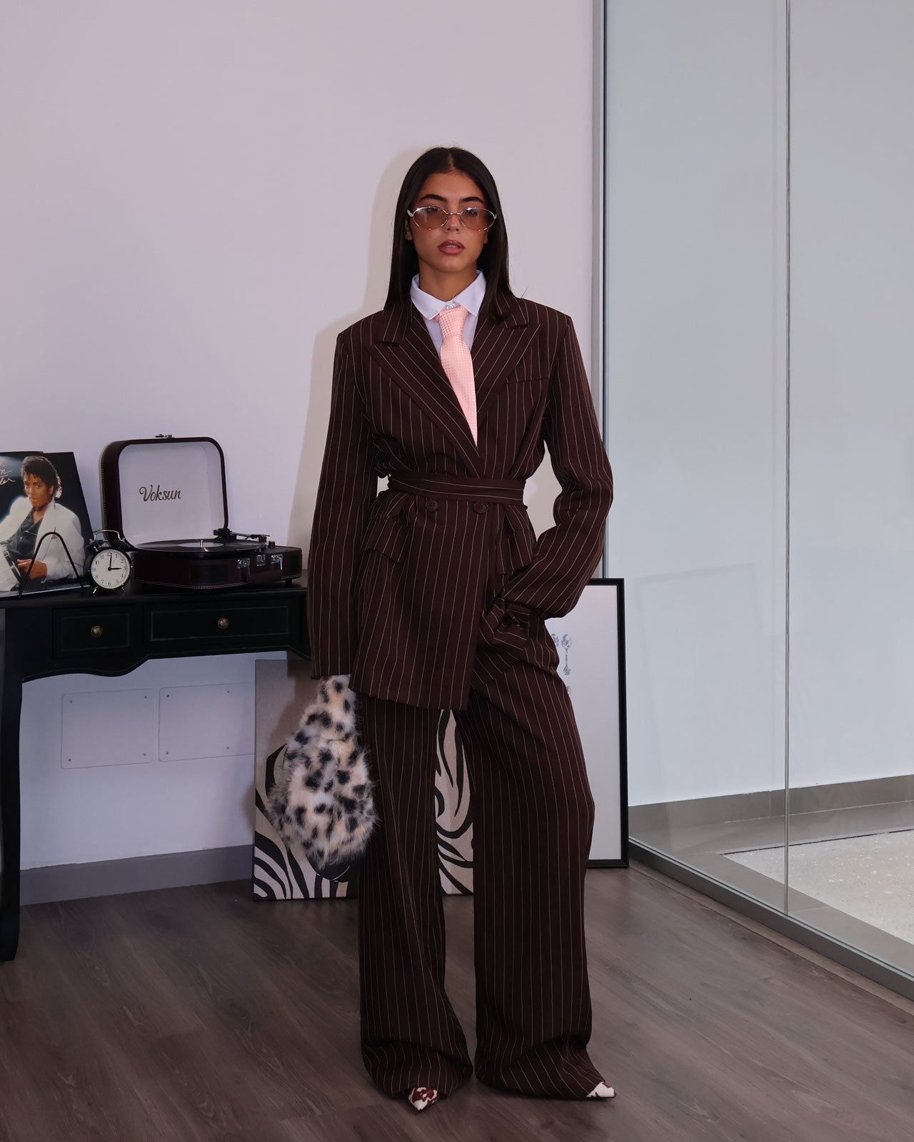 TRAJE DE LÍNEA DE TIZA