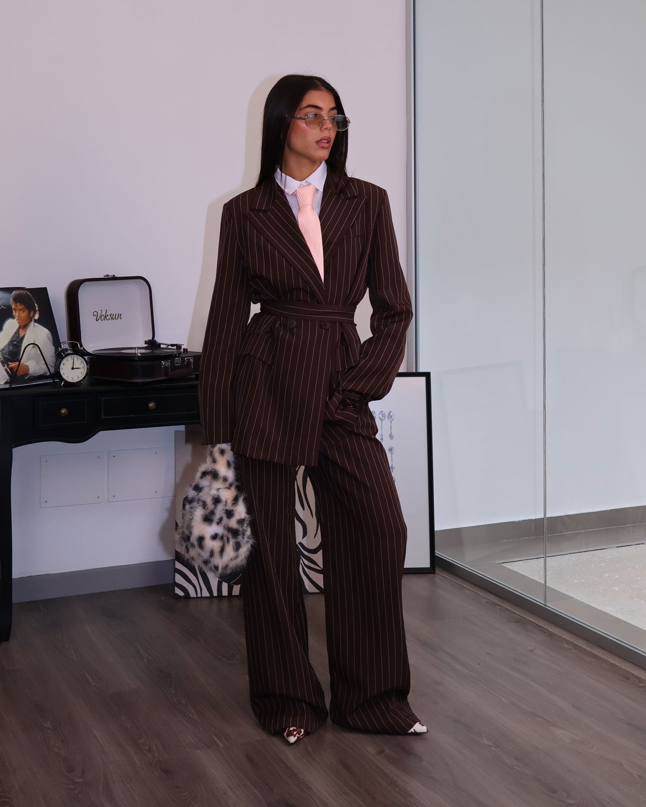 TRAJE DE LÍNEA DE TIZA