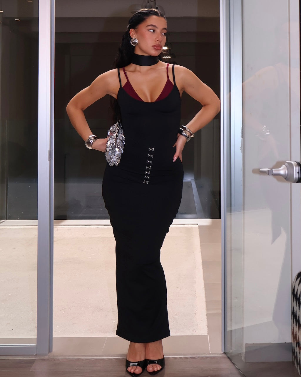 GONNA BUSTIER