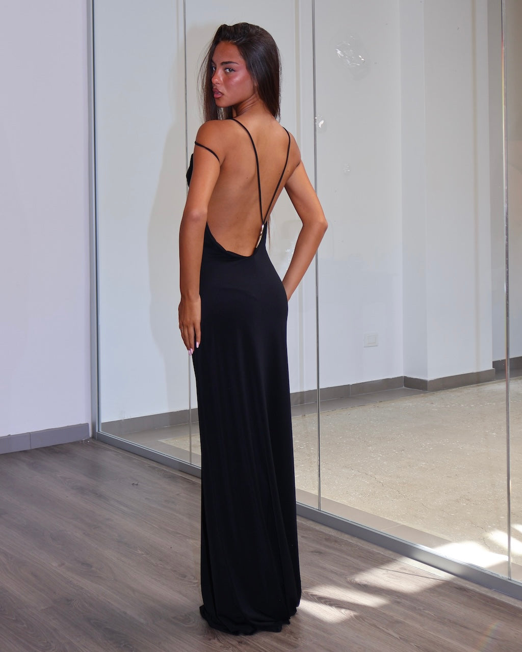 DRESS BACK PRECIOUS