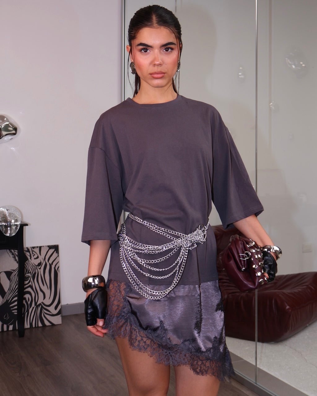 OVERSIZED GREY T-SHIRT