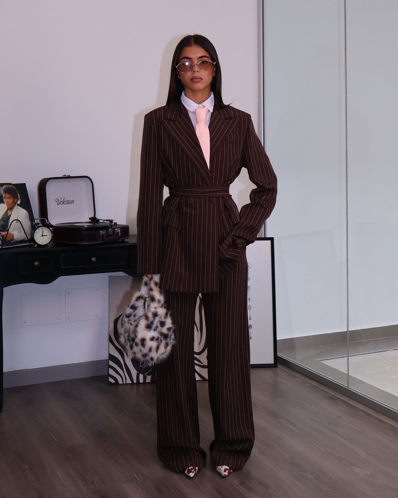 TRAJE DE LÍNEA DE TIZA