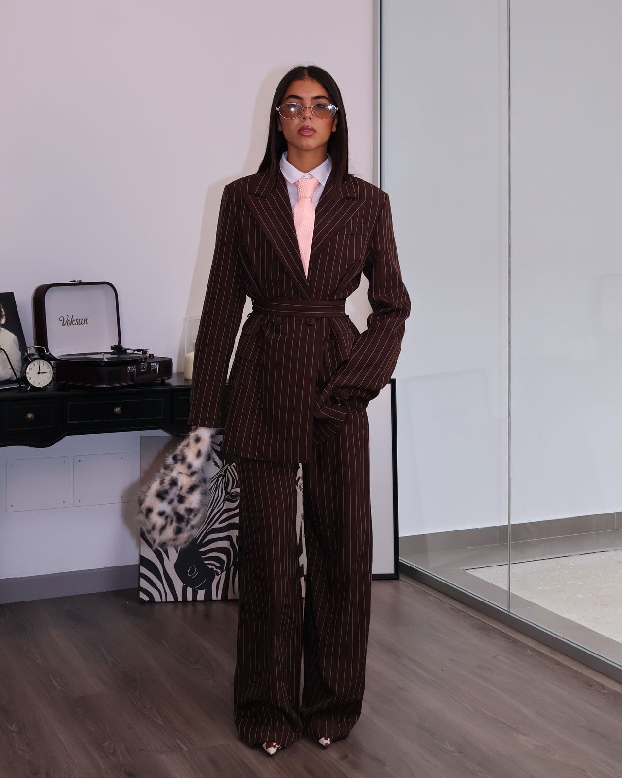 TRAJE DE LÍNEA DE TIZA