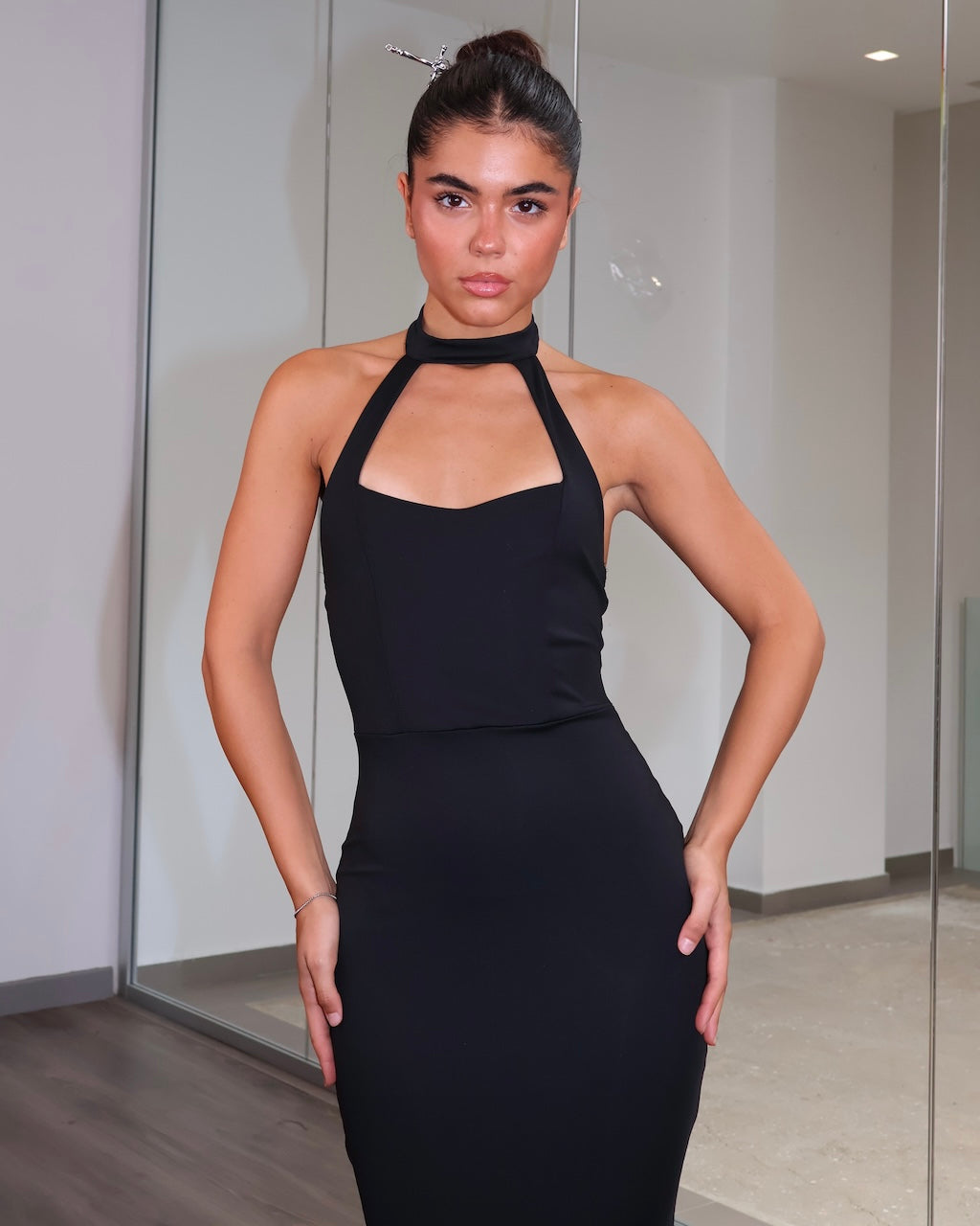 DRESS COVA