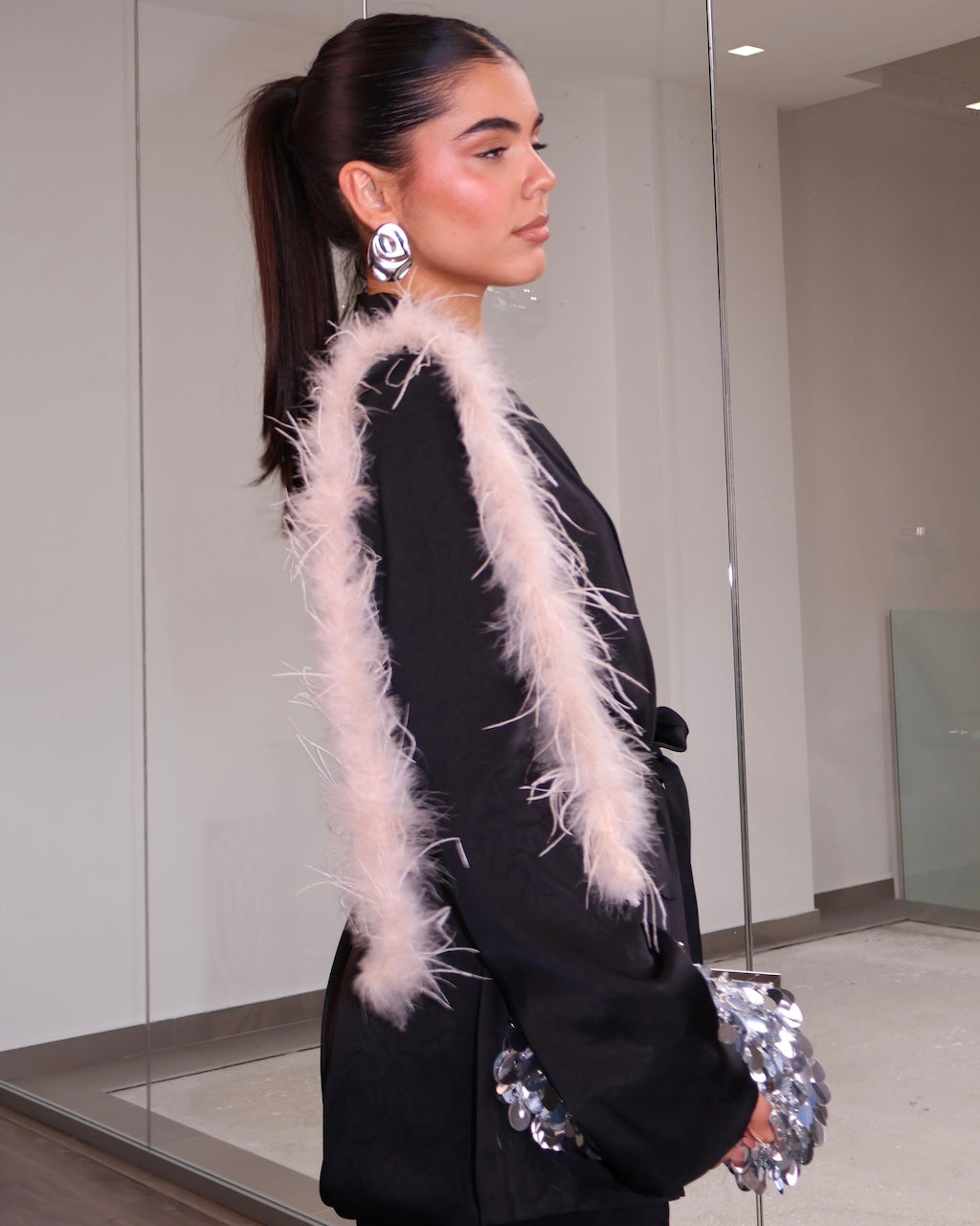 FEATHERED TAILLEUR